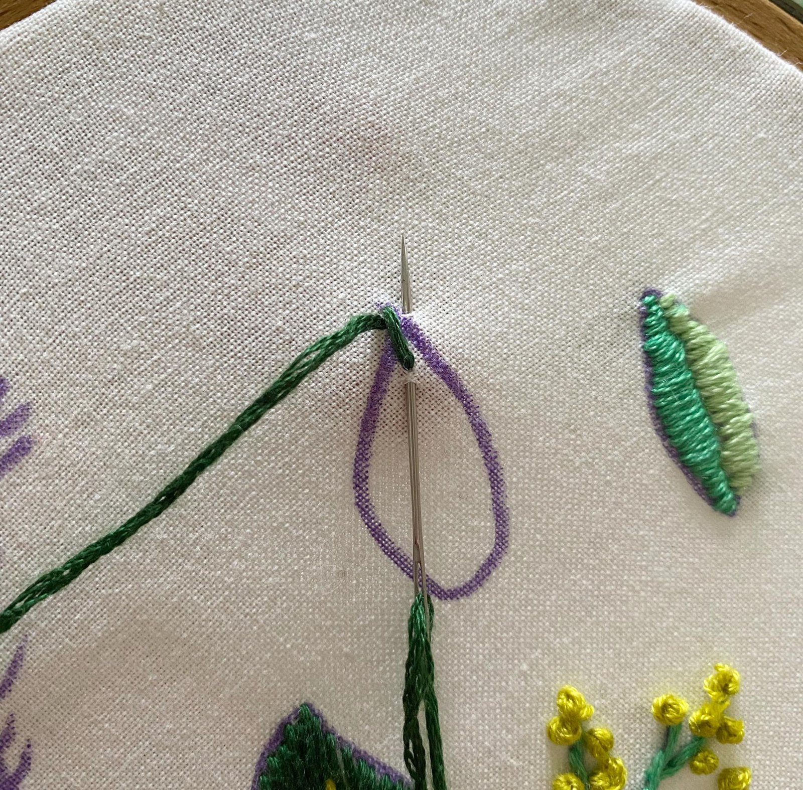 5 Unique Ways to Stitch Hand Embroidery Leaves | Missy Kate Creations