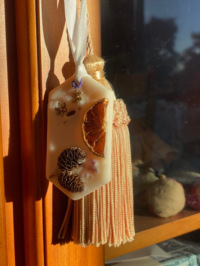 How to make a DIY Wax Air Freshener
