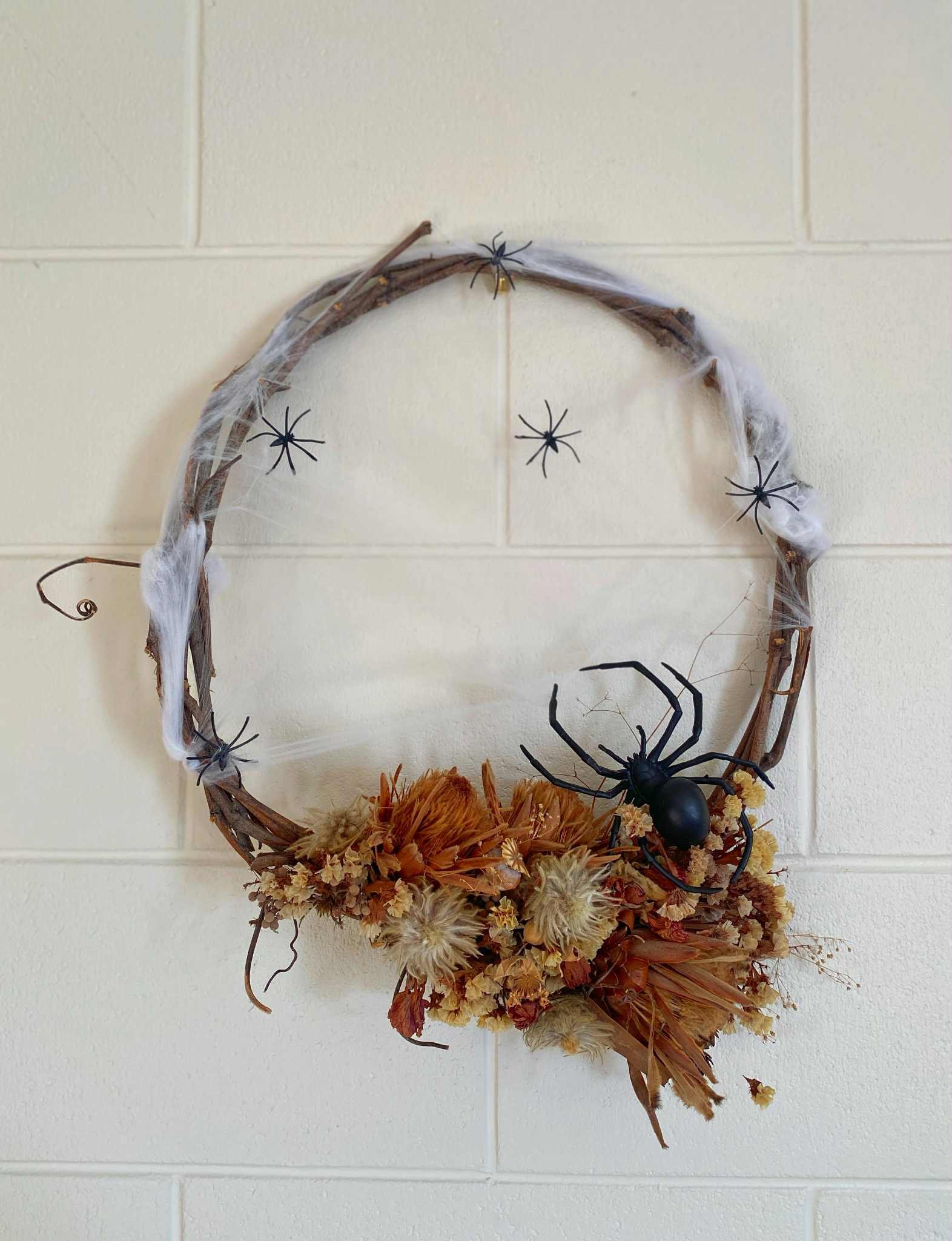 DIY-Halloween_Autumn-Wreath