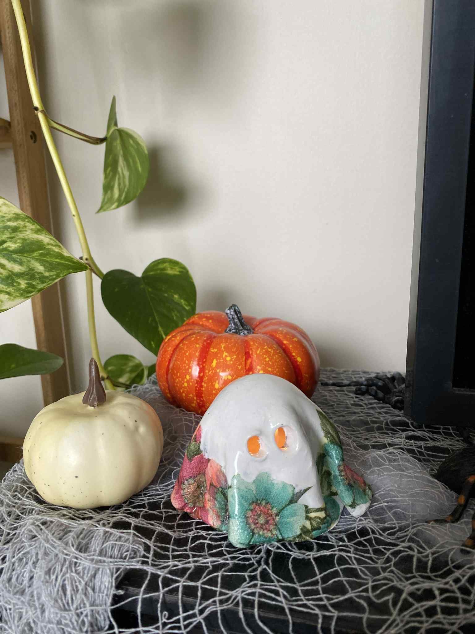 DIY-Decoupage-clay-ghost